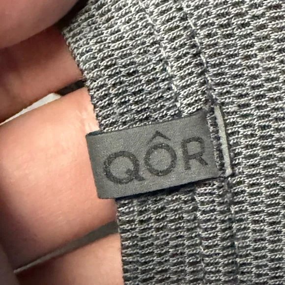 Qôr Wool Polo - Picture 5 of 8